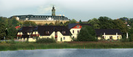 Seehof mit Döllnitzsee und Schloss Hubertusburg